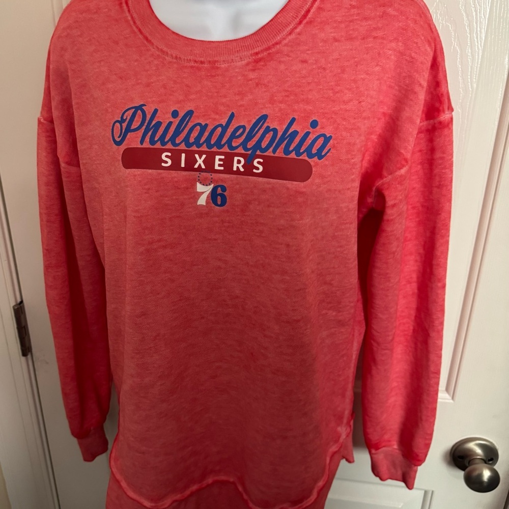 NBA Philadelphia 76ers Sweatshirt Small NEW